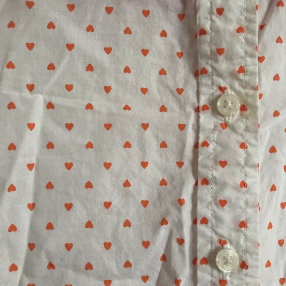 GAP Heart Patterned Button Up Top - Picture 2 of 5